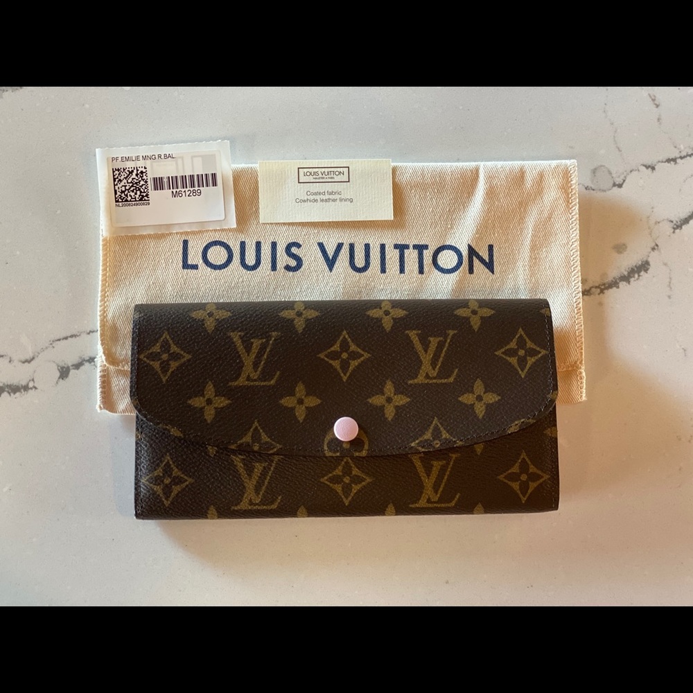 Louis Vuitton Emilie wallet